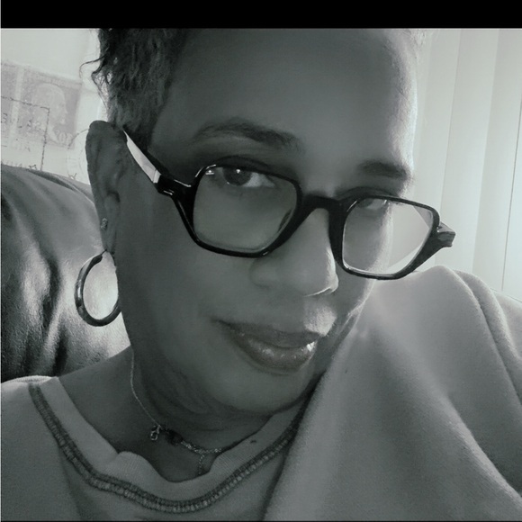 Meet your Posher, Janine - Picture 5 of 6